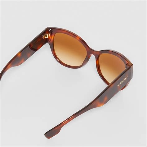 Butterfly Frame Sunglasses in TORTOISE AMBER 